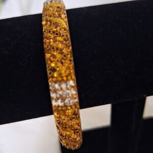 A Vintage Women's Bangle Bracelet Gold Tone Rhinestone Elegant Old Money